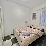 Ana Apartman *